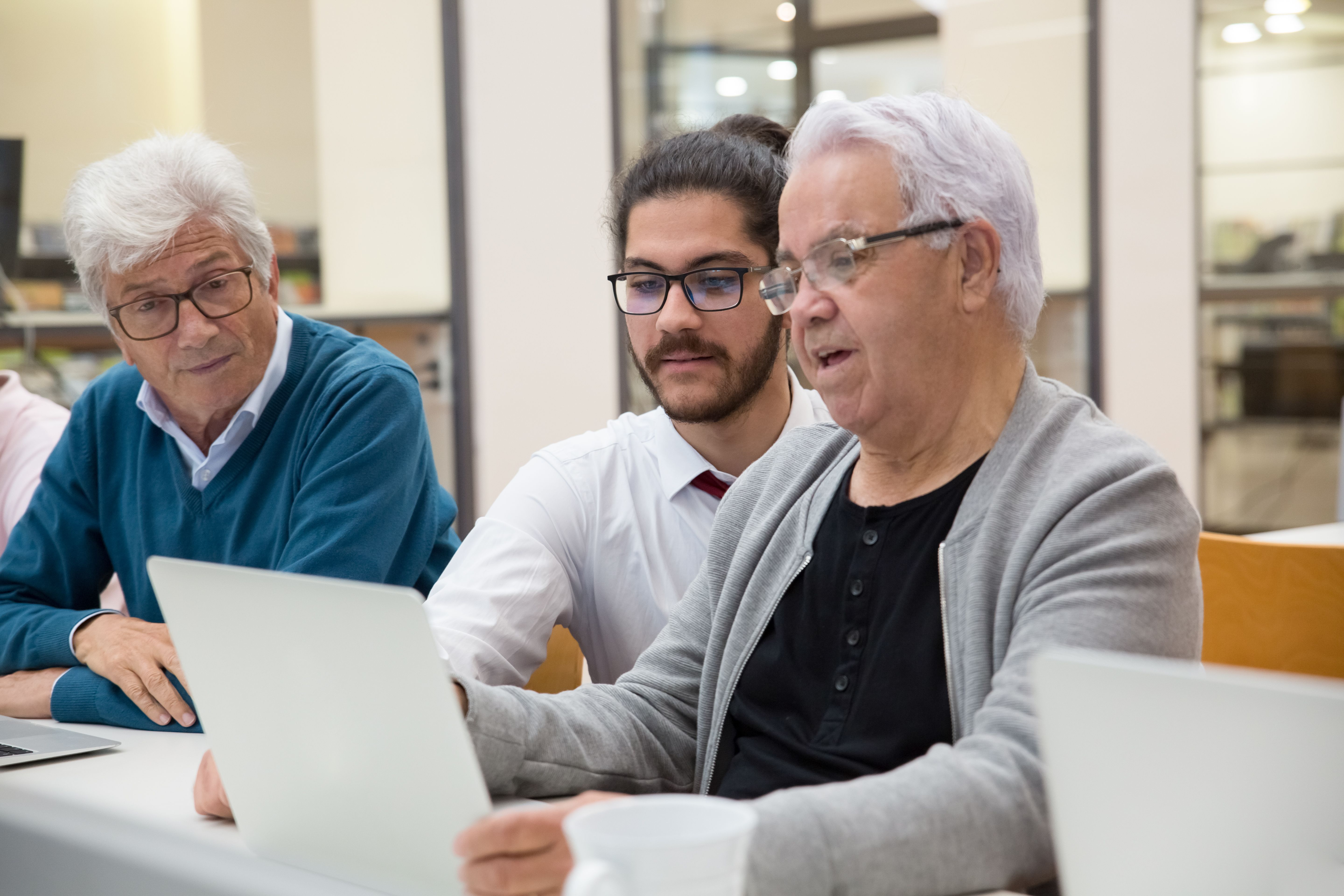 Professionnels augmentés par l'IA